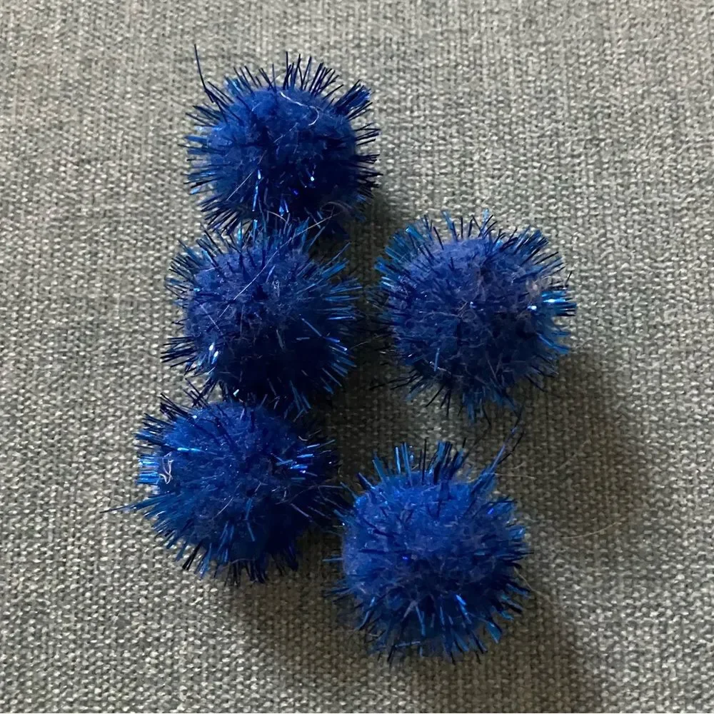 5 Blue Cat Pompom Sparkle Ball Toys